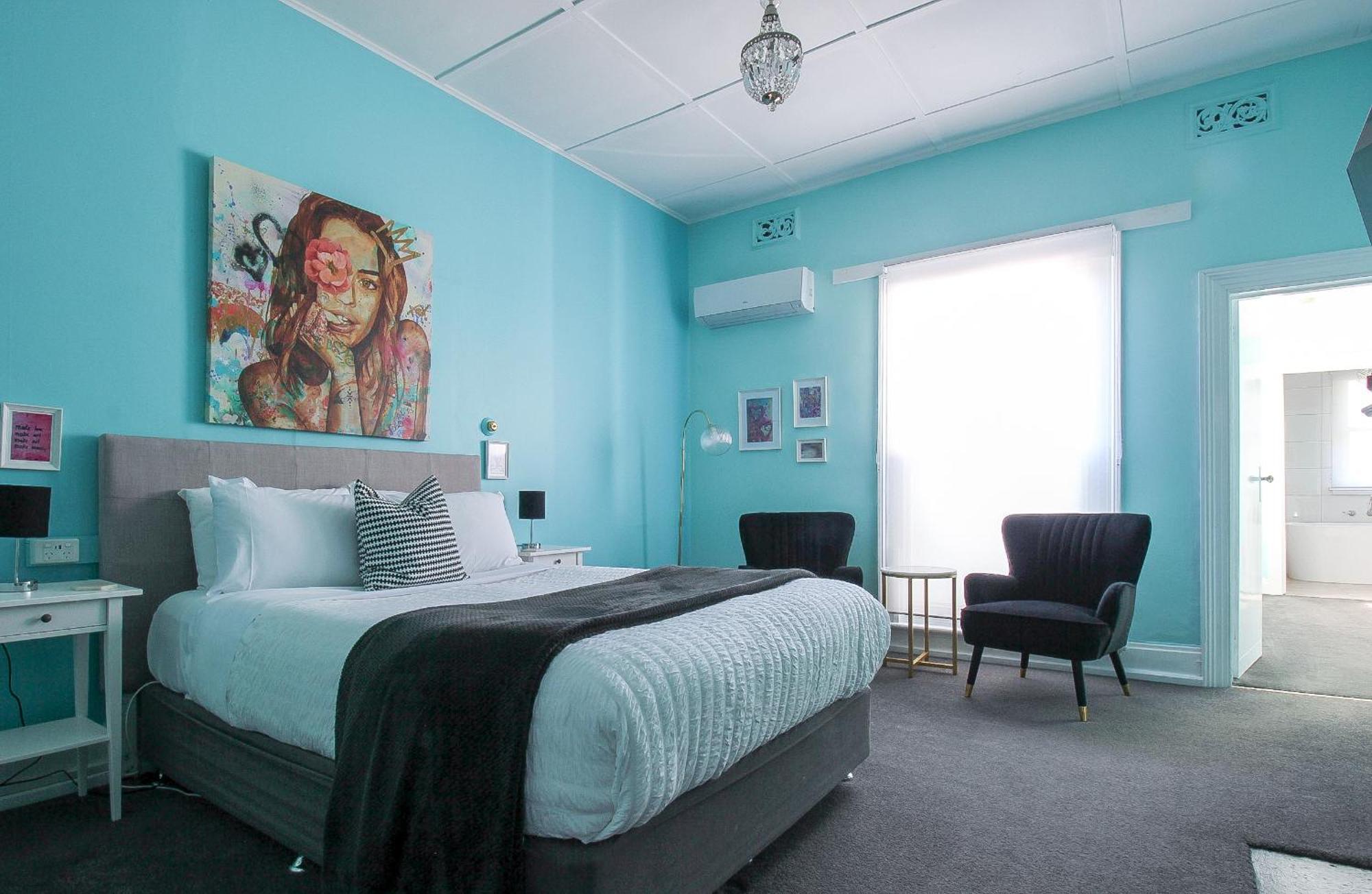 The Dragonfly Inn Launceston Room photo